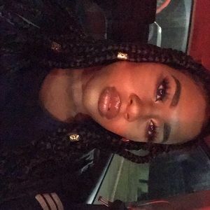 Meet your Posher, Kelley